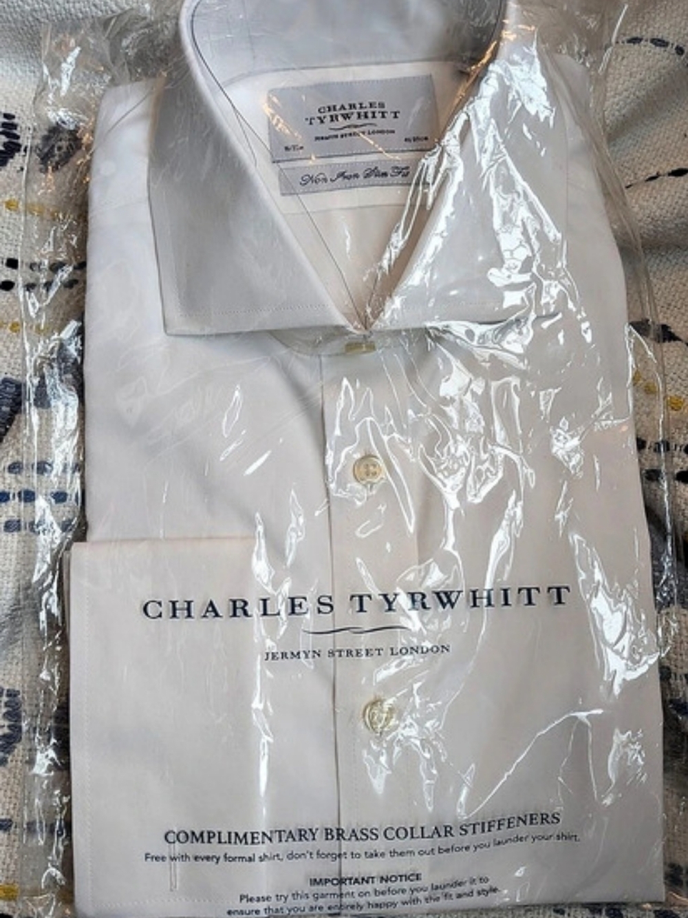 ​NWT Charles Tyrwhitt Slim Fit Non-Iron Poplin Dress Shirt 16/35 White